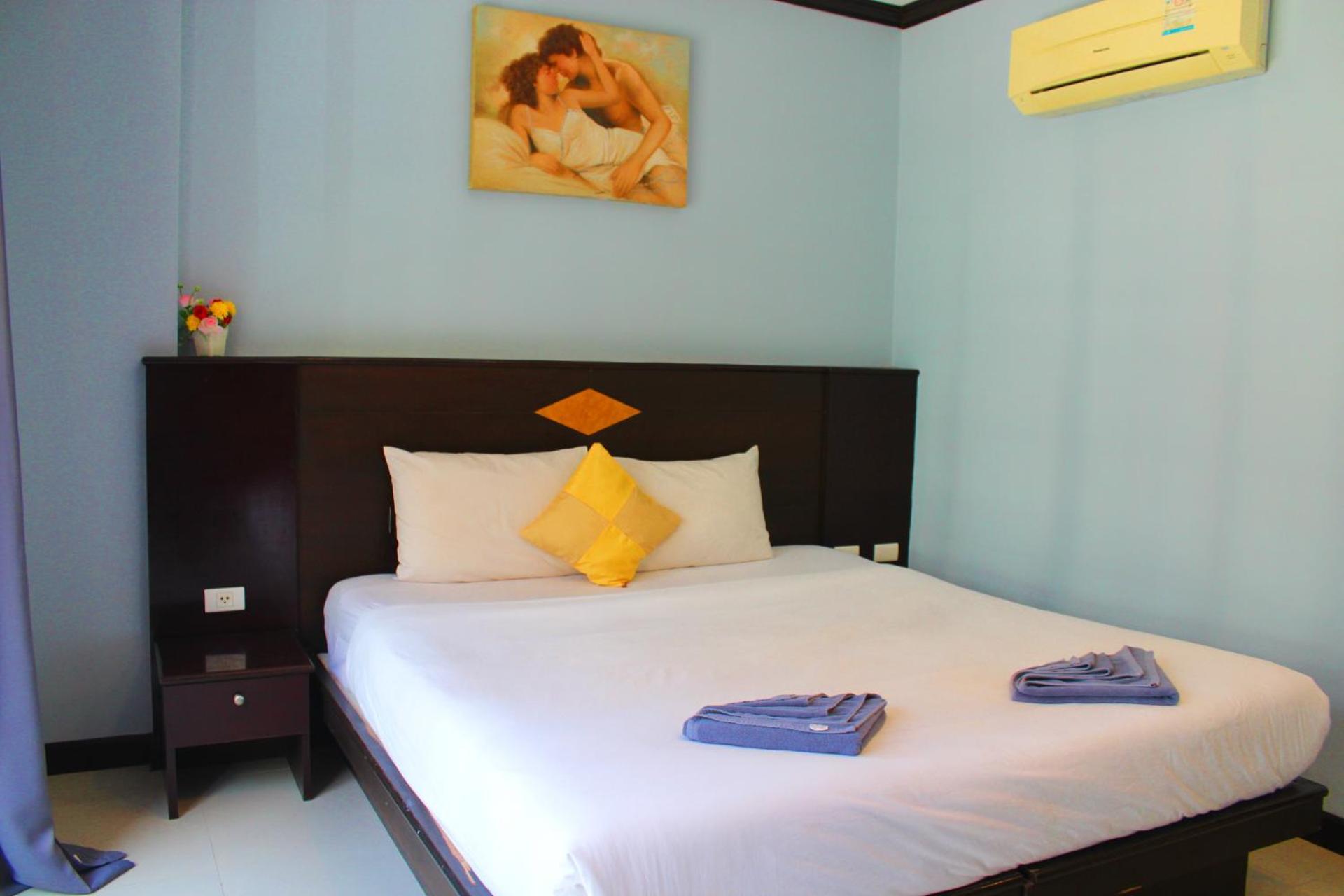 Hollywood Inn Hotel Patong Экстерьер фото