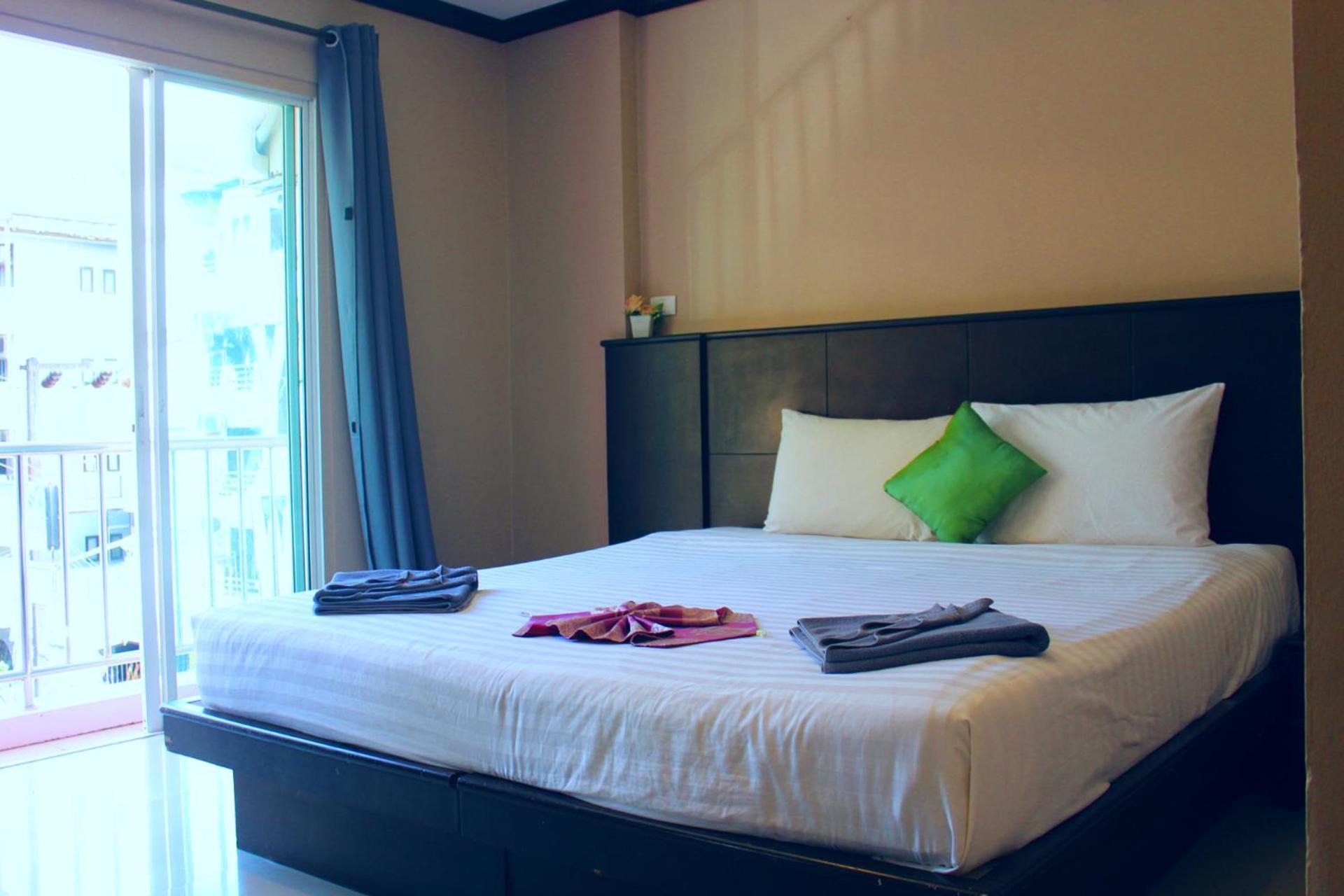 Hollywood Inn Hotel Patong Экстерьер фото