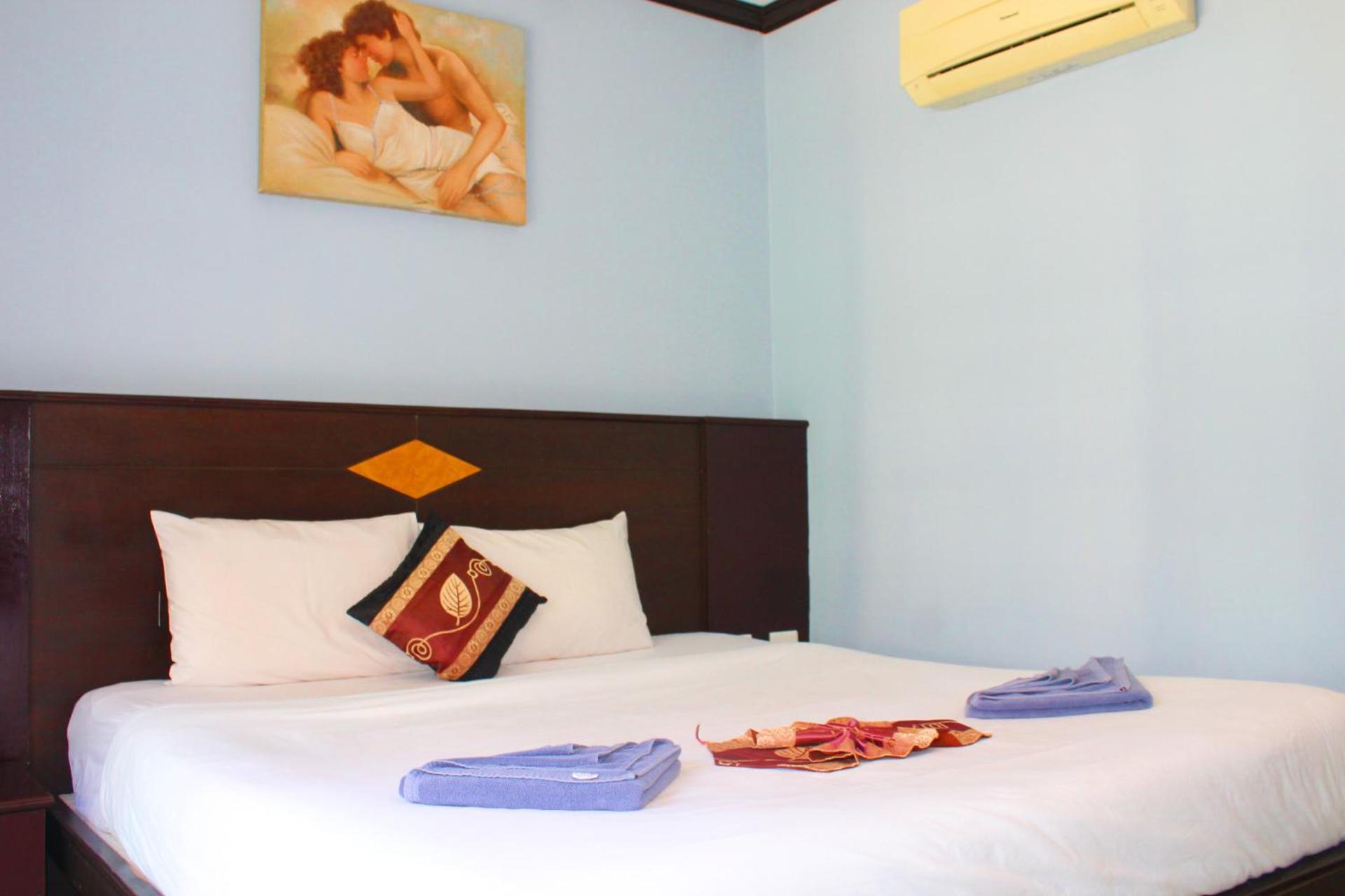 Hollywood Inn Hotel Patong Экстерьер фото